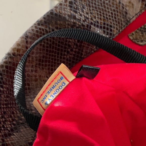 EUC Dooney and Bourke Shoulder Bag - Picture 11 of 12